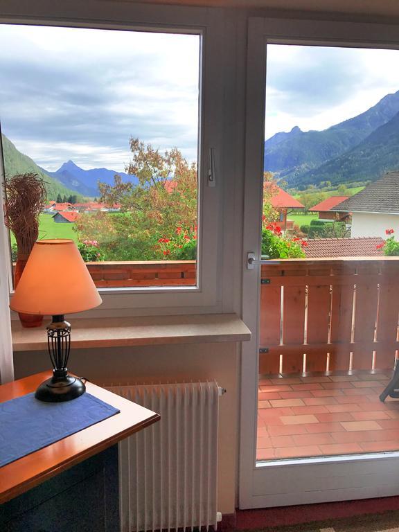 Hotel Kienberger Hof Пфронтен Екстериор снимка