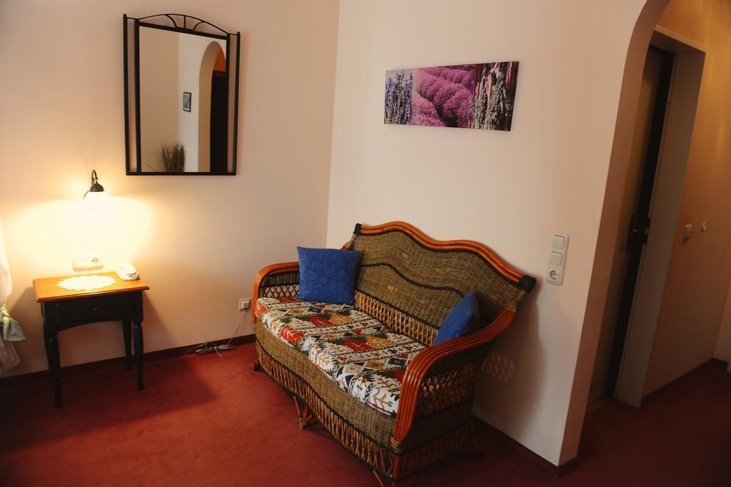 Hotel Kienberger Hof Пфронтен Екстериор снимка