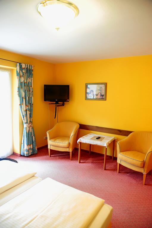 Hotel Kienberger Hof Пфронтен Екстериор снимка