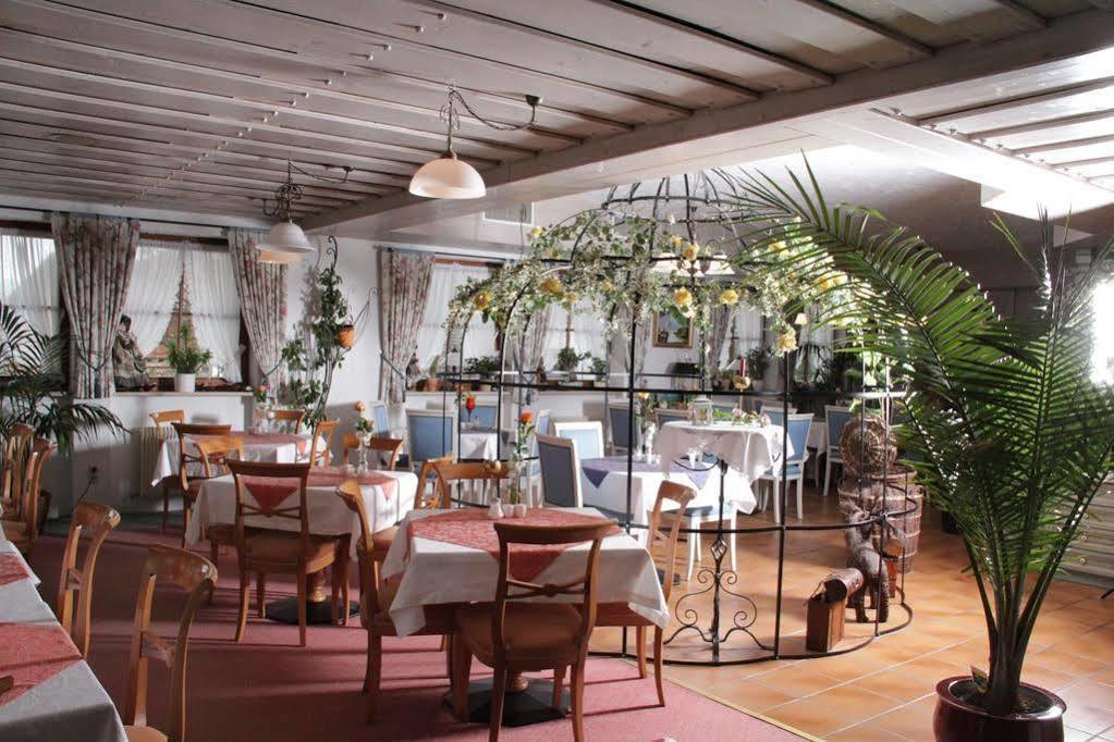 Hotel Kienberger Hof Пфронтен Екстериор снимка